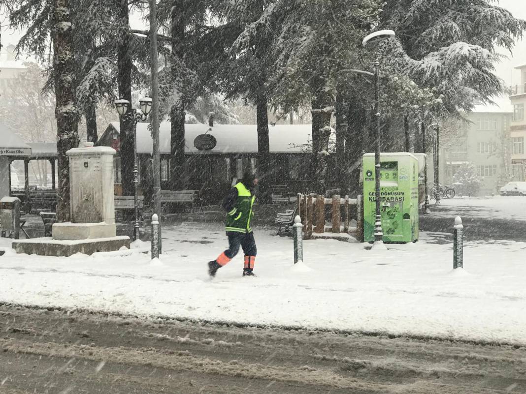 Dondurucu soğuk altındaki Konya’da kar için yeni tarih verildi 8